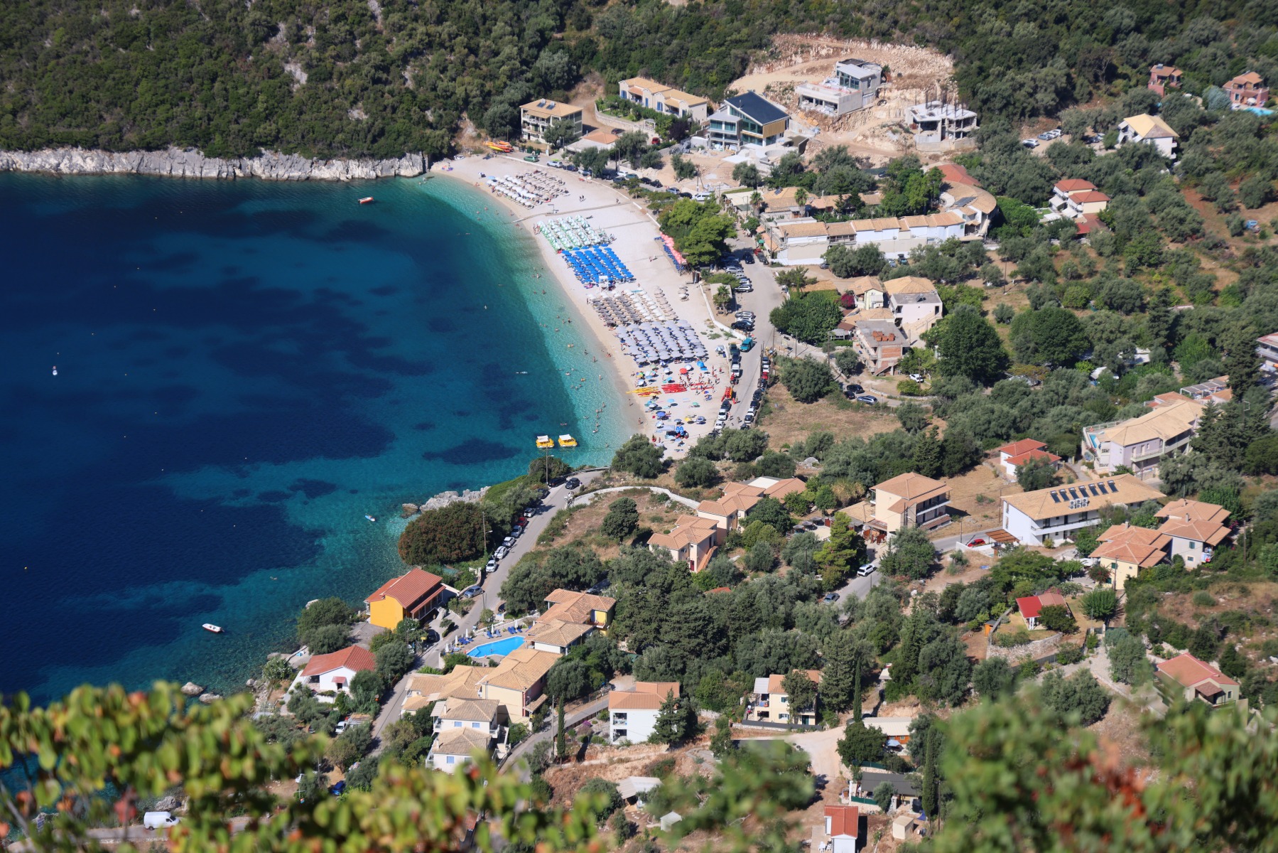 Mikros Gialos - Beach