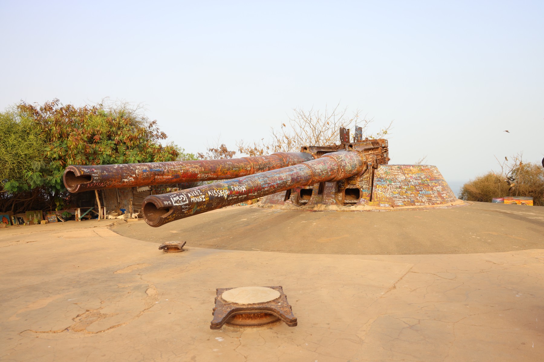 Gorée - Guns of Navarrone