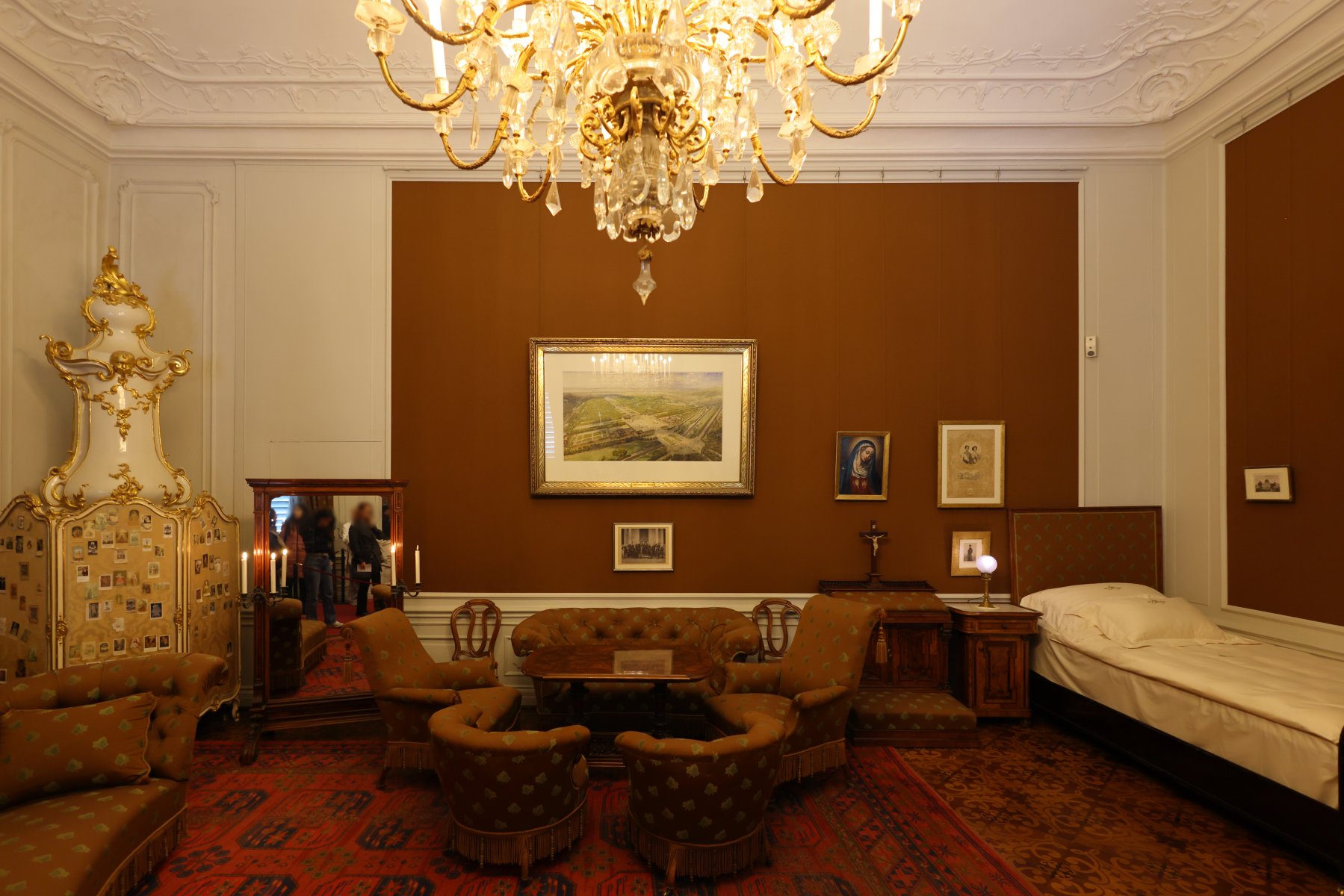 Schönbrunn - Palace - Franz Joseph's Bedroom